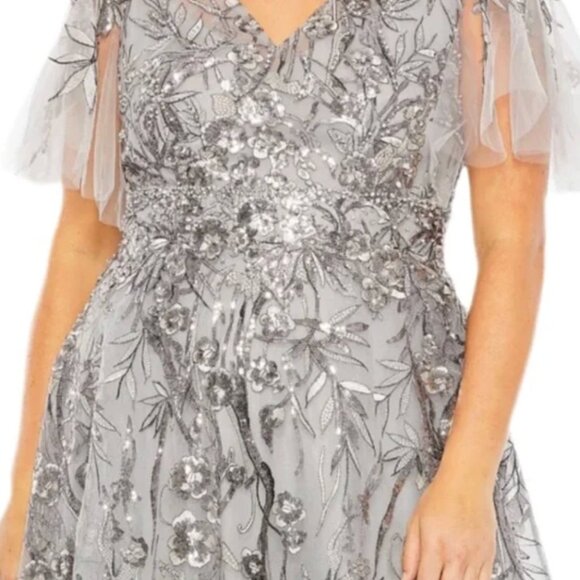 Mac Duggal (#67908) Silver V-Neck Flutter Sleeve Embellished A-Line Gown Sz 14 - Picture 3 of 3